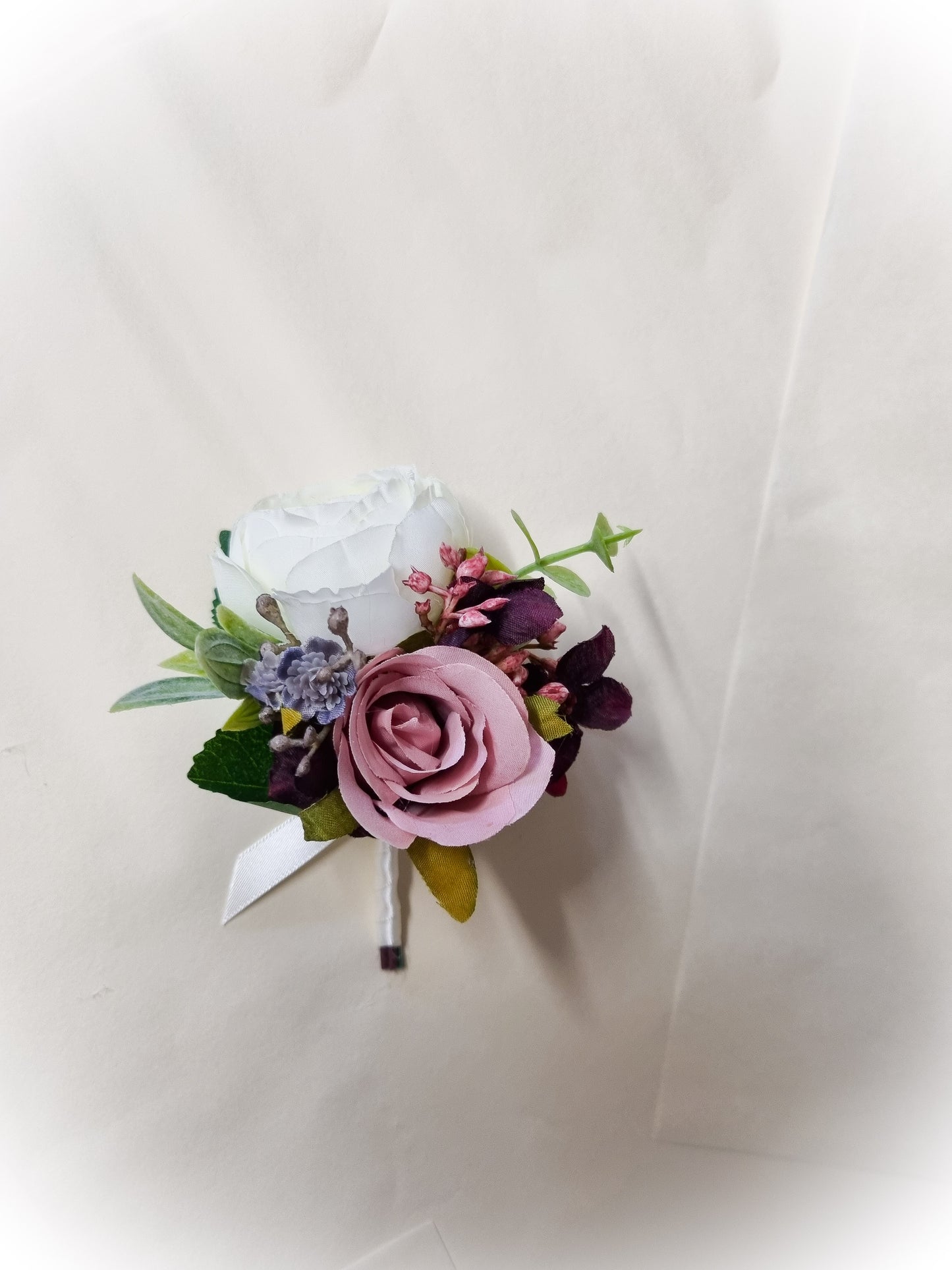 Burgundy, blush & ivory buttonholes